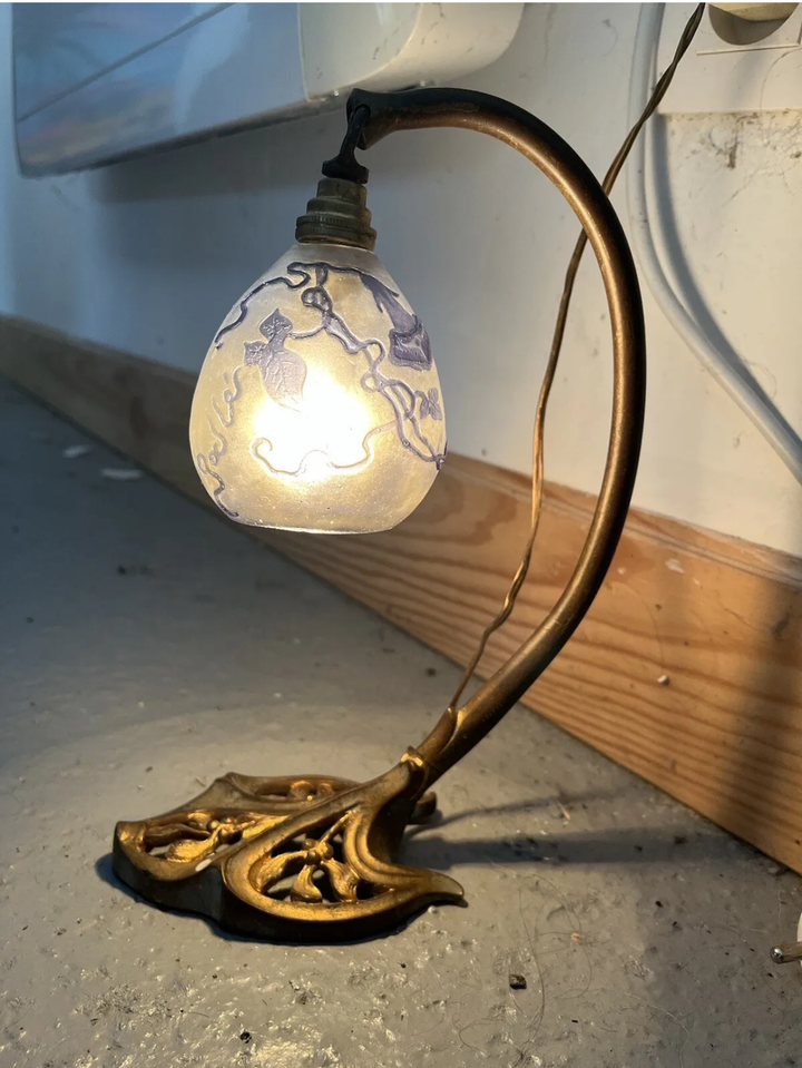 エミールガレ 朝顔が描かれたテーブルランプ アールヌーボー期の作品