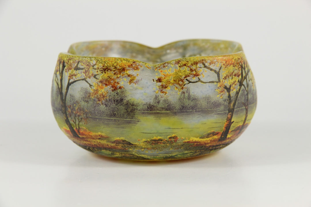 1910年頃の製造 ドーム兄弟（ドームナンシー）「秋の川辺の風景」文 カメオ・ガラスボウル