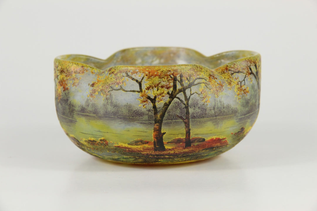 1910年頃の製造 ドーム兄弟（ドームナンシー）「秋の川辺の風景」文 カメオ・ガラスボウル