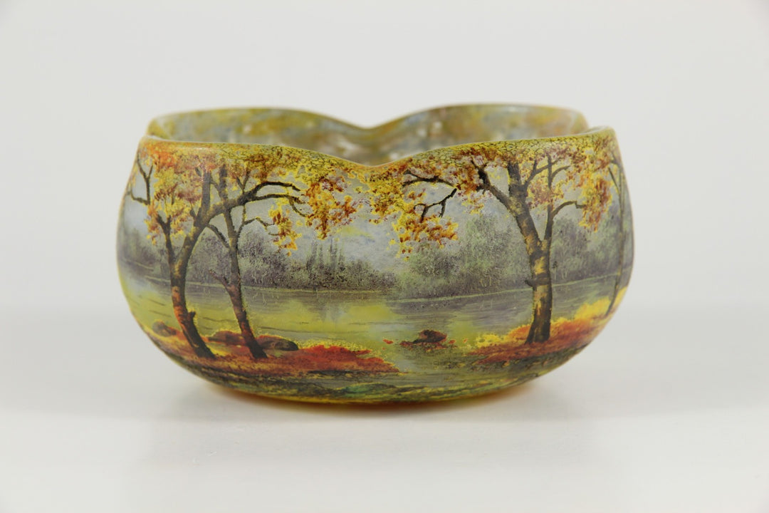 1910年頃の製造 ドーム兄弟（ドームナンシー）「秋の川辺の風景」文 カメオ・ガラスボウル
