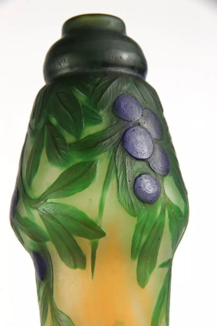 ドーム兄弟（ドームナンシー）スピノサスモモの実が描かれた花瓶