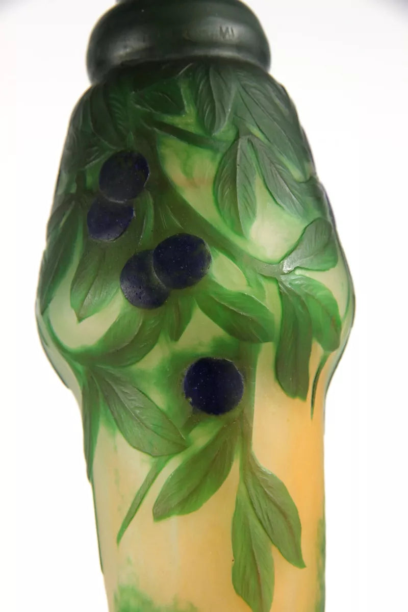 ドーム兄弟（ドームナンシー）スピノサスモモの実が描かれた花瓶