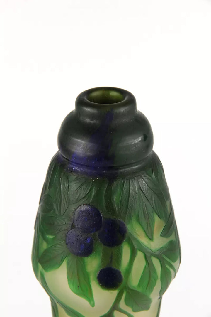 ドーム兄弟（ドームナンシー）スピノサスモモの実が描かれた花瓶