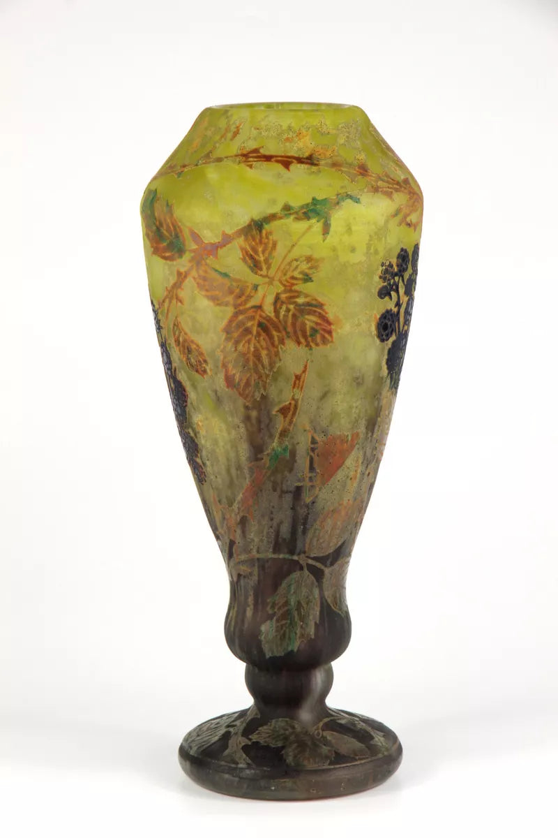 ドーム兄弟（ドームナンシー）ブラックベリーが描かれた花瓶