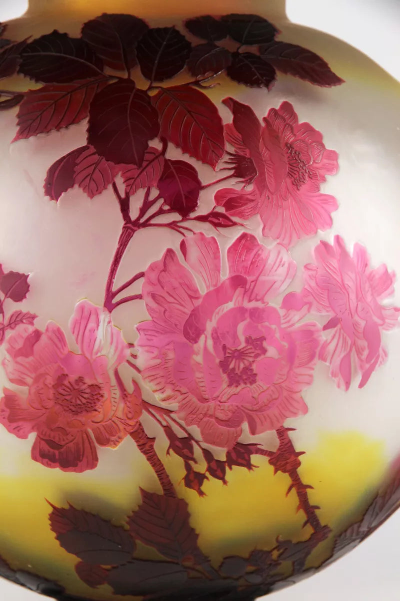 エミールガレ 薔薇の花が描かれた花瓶 – アンティークテーブルウェア