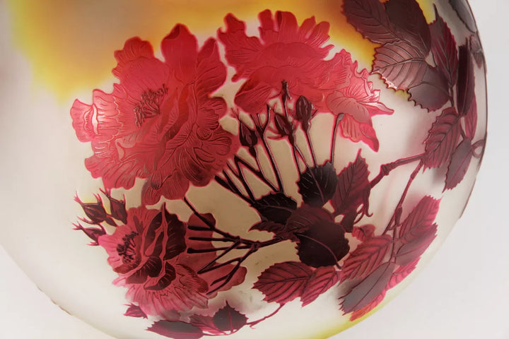 エミールガレ 薔薇の花が描かれた花瓶