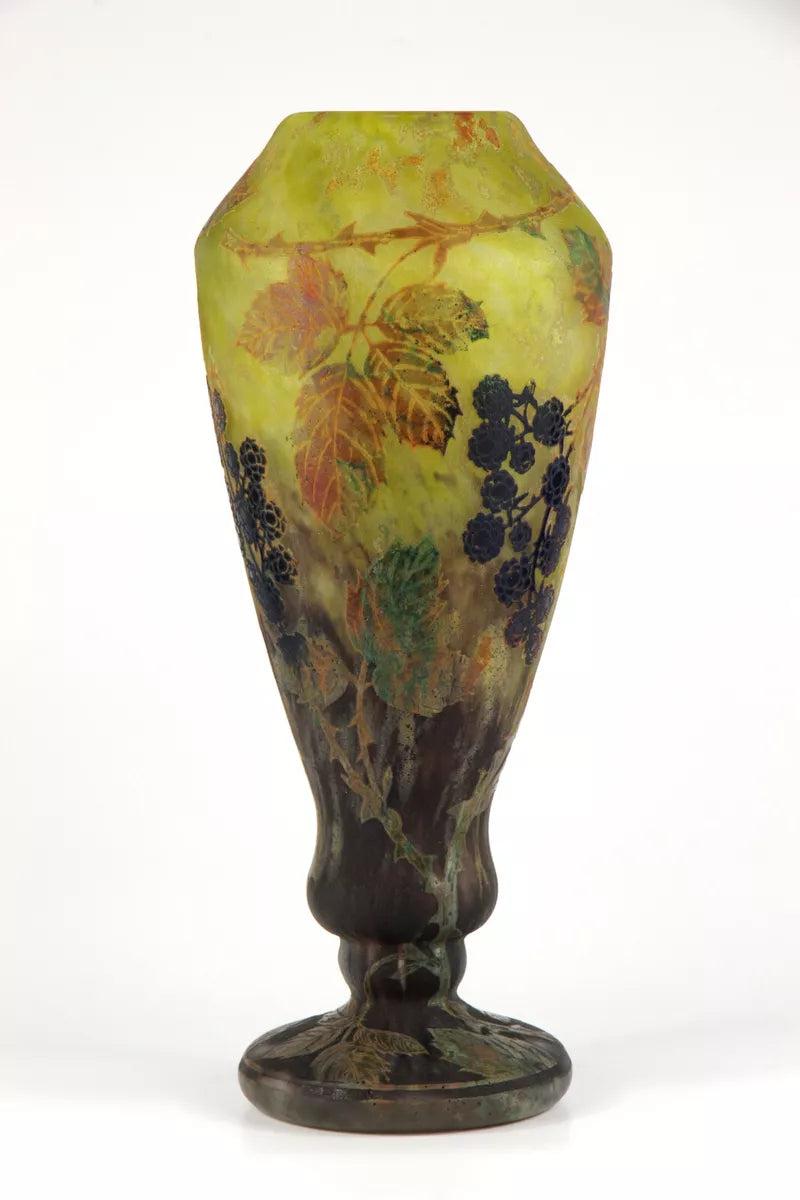 ドーム兄弟（ドームナンシー）ブラックベリーが描かれた花瓶