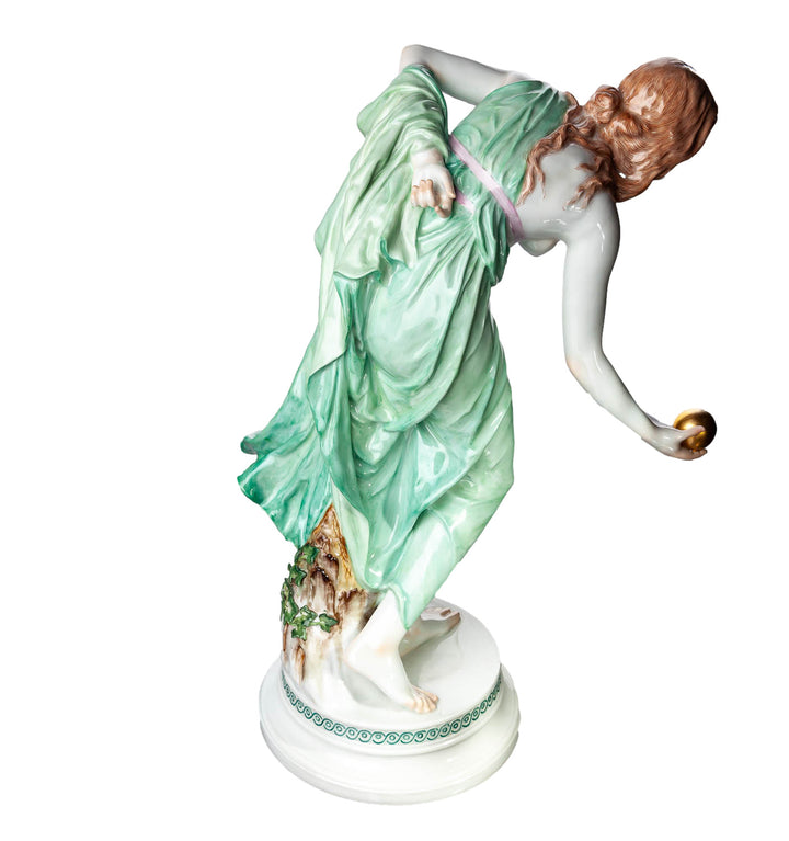 マイセン人形 ボール遊びをする女性 W.ショット作 １級品 1897-1924