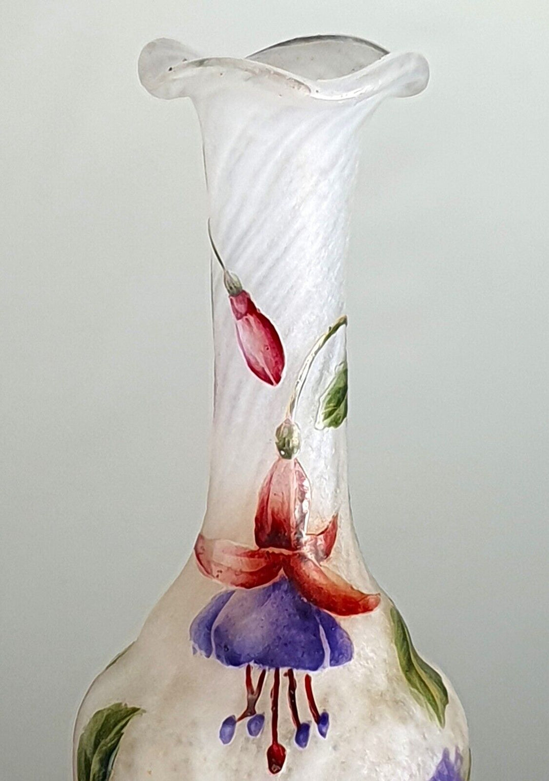 ドーム兄弟（ドームナンシー） フクシアの花のくびれ型花瓶