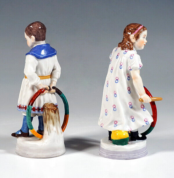 マイセン人形「フィギュア」 カラフルなフープを持った二人の子供 アルフレッド・ケーニッヒ作 1910年頃 アールヌーヴォー