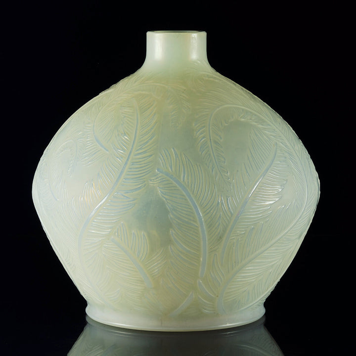 20世紀初頭 ルネ・ラリック フランス アールデコ調花瓶  「プリューム」