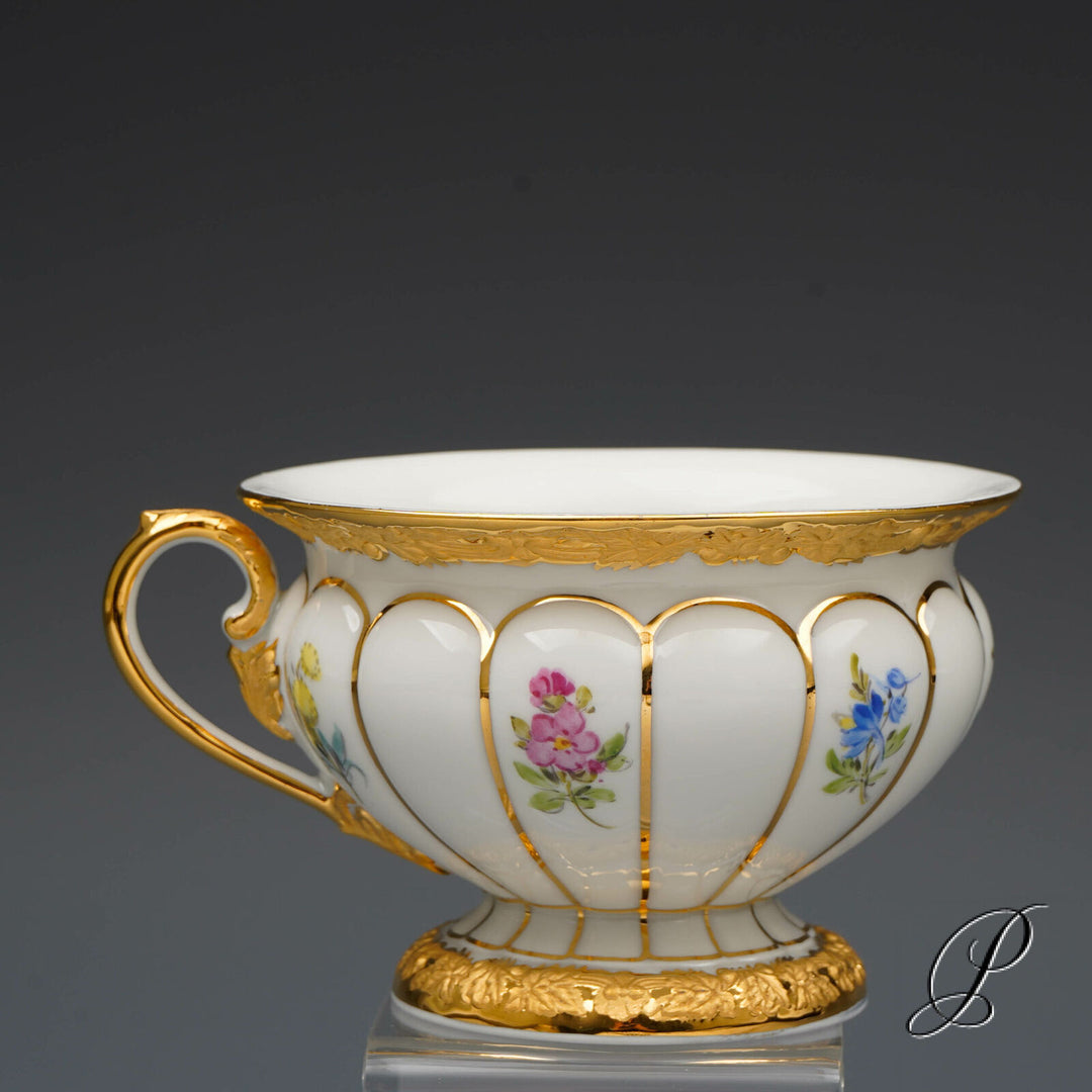 マイセンカップ　Xフォーム　カップ＆ソーサー＆プレート１