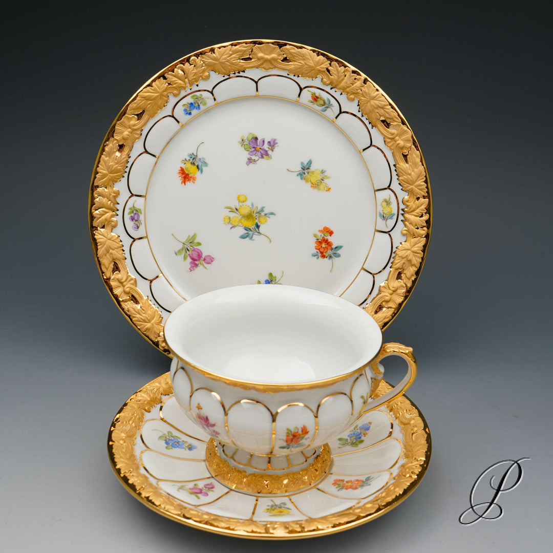 マイセンカップ　Xフォーム　カップ＆ソーサー＆プレート２