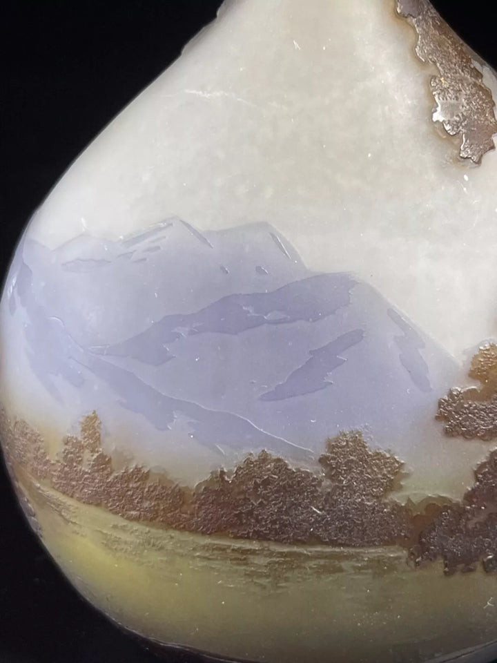 エミールガレ 山と湖の風景が描かれた一輪挿し バンジョー型花瓶