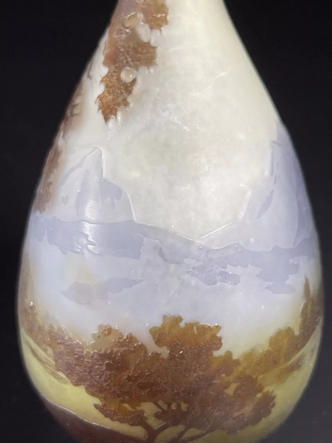 エミールガレ 山と湖の風景が描かれた一輪挿し バンジョー型花瓶