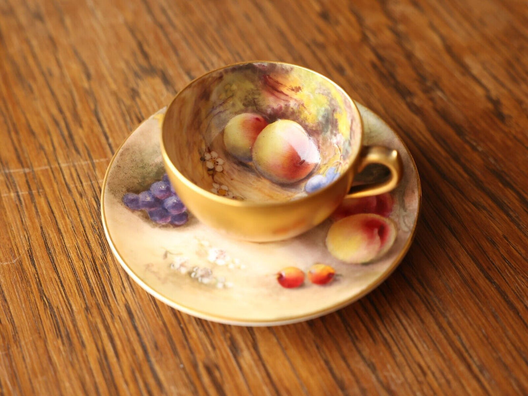 ロイヤルウースター フルーツ柄のカップ＆ソーサー イギリス製 1913