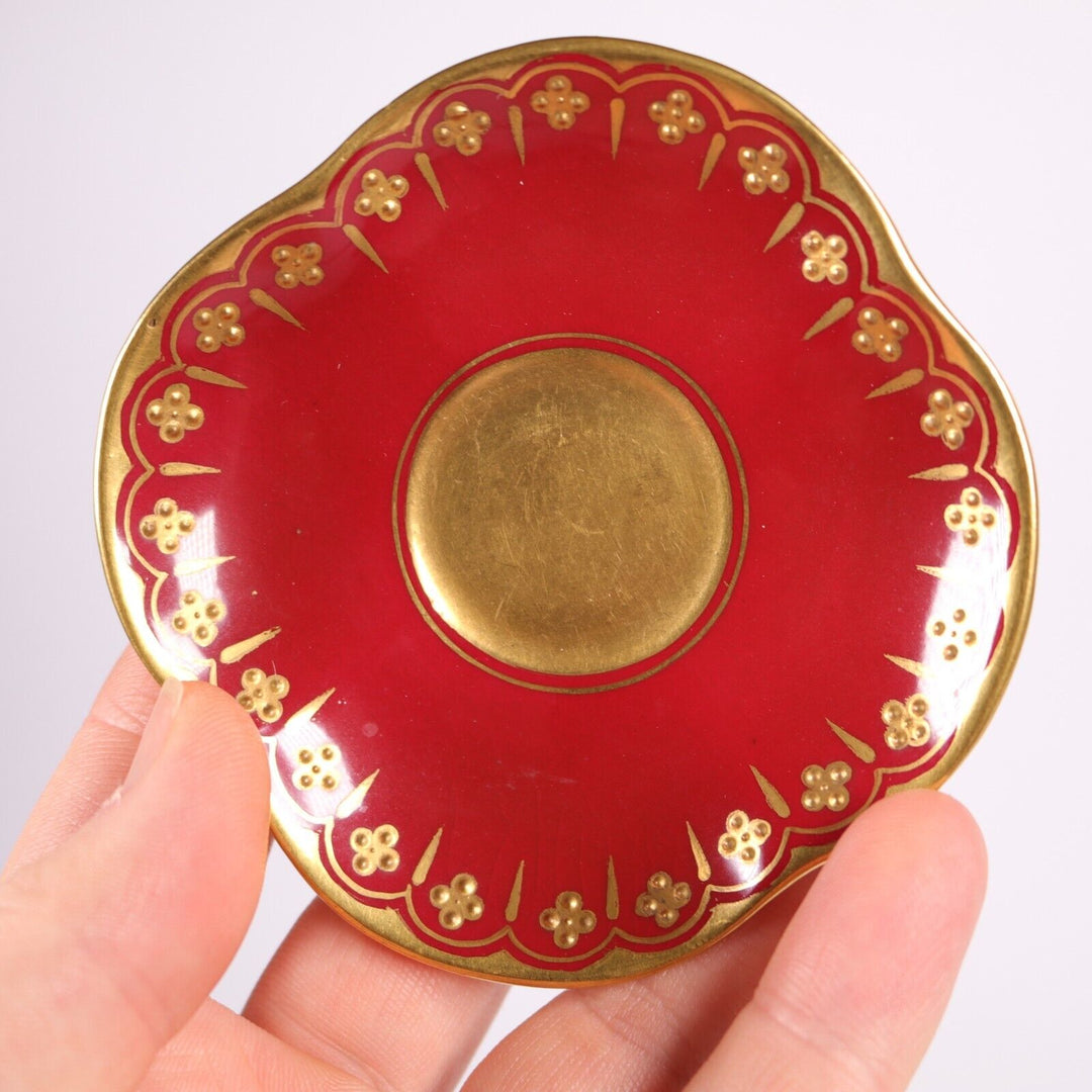 コールポート カップ＆ソーサー クワトレフォイルシェイプ マルーンレッド 1900年頃