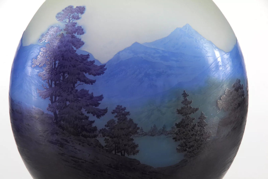 エミールガレ アルプスの湖と風景が描かれた花瓶 「Les Alps」