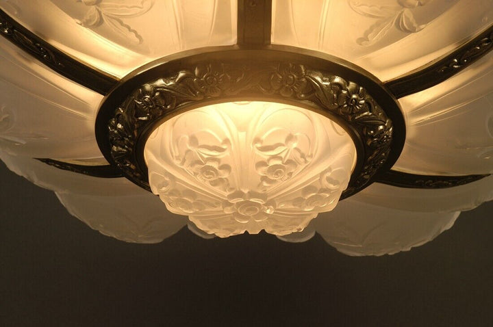 ラ・ラスレリー・ブリュッセロワーズ アールデコ調ブロンズとガラスの大型シャンデリア「ナクロクリスタル」