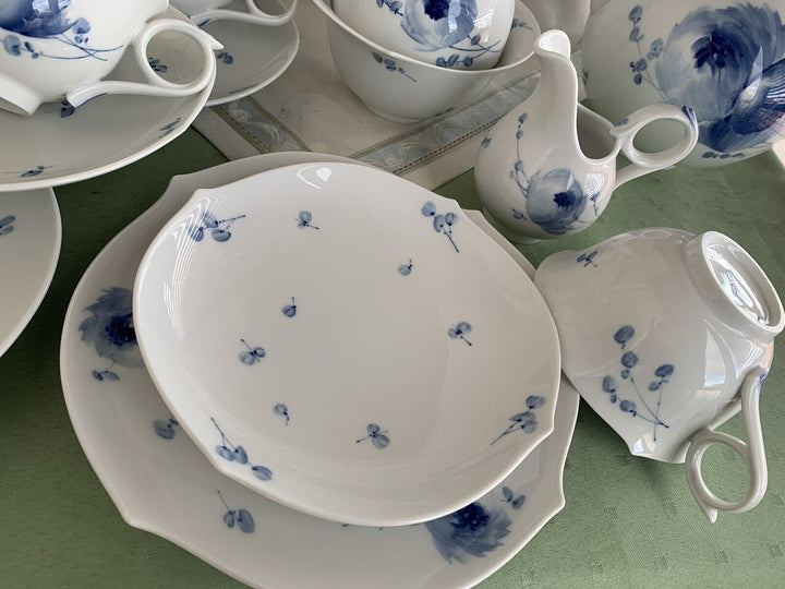 マイセン食器 青い花と波の戯れのティーセット – アンティーク