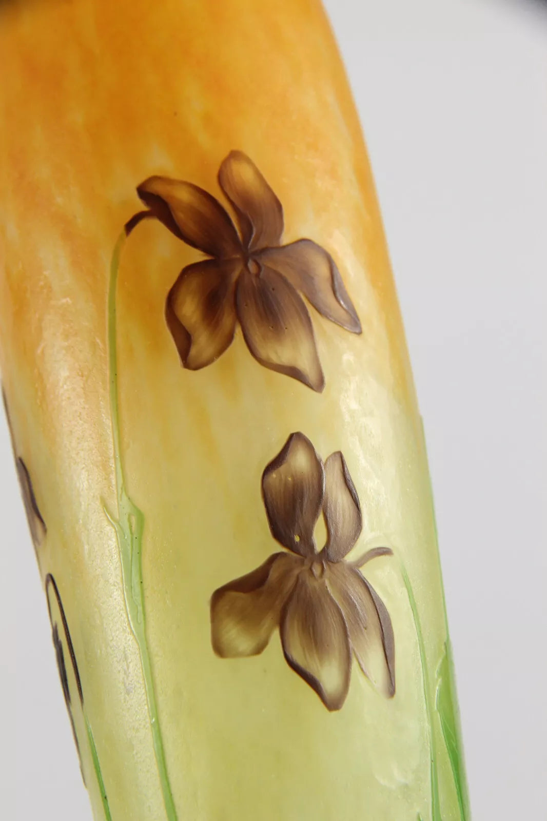 ドーム兄弟（ドームナンシー）スミレの花が描かれた花瓶