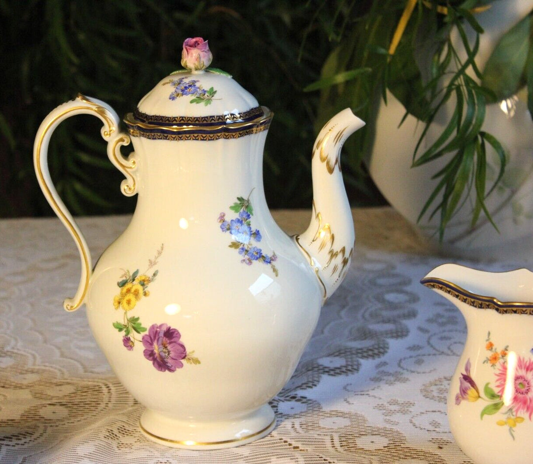 Meissenマイセン/※1級品 Ａカンテ 金彩フラワー　エッグスタンド　A Meissen マイセン/※1級品 Aカンテ 金彩フラワー エッグスタンド