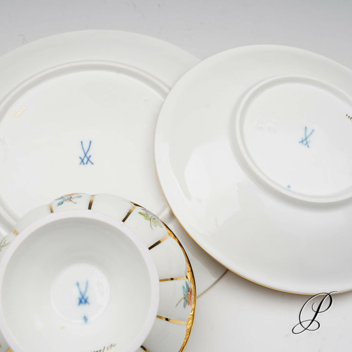 マイセンカップ　Xフォーム　カップ＆ソーサー＆プレート１