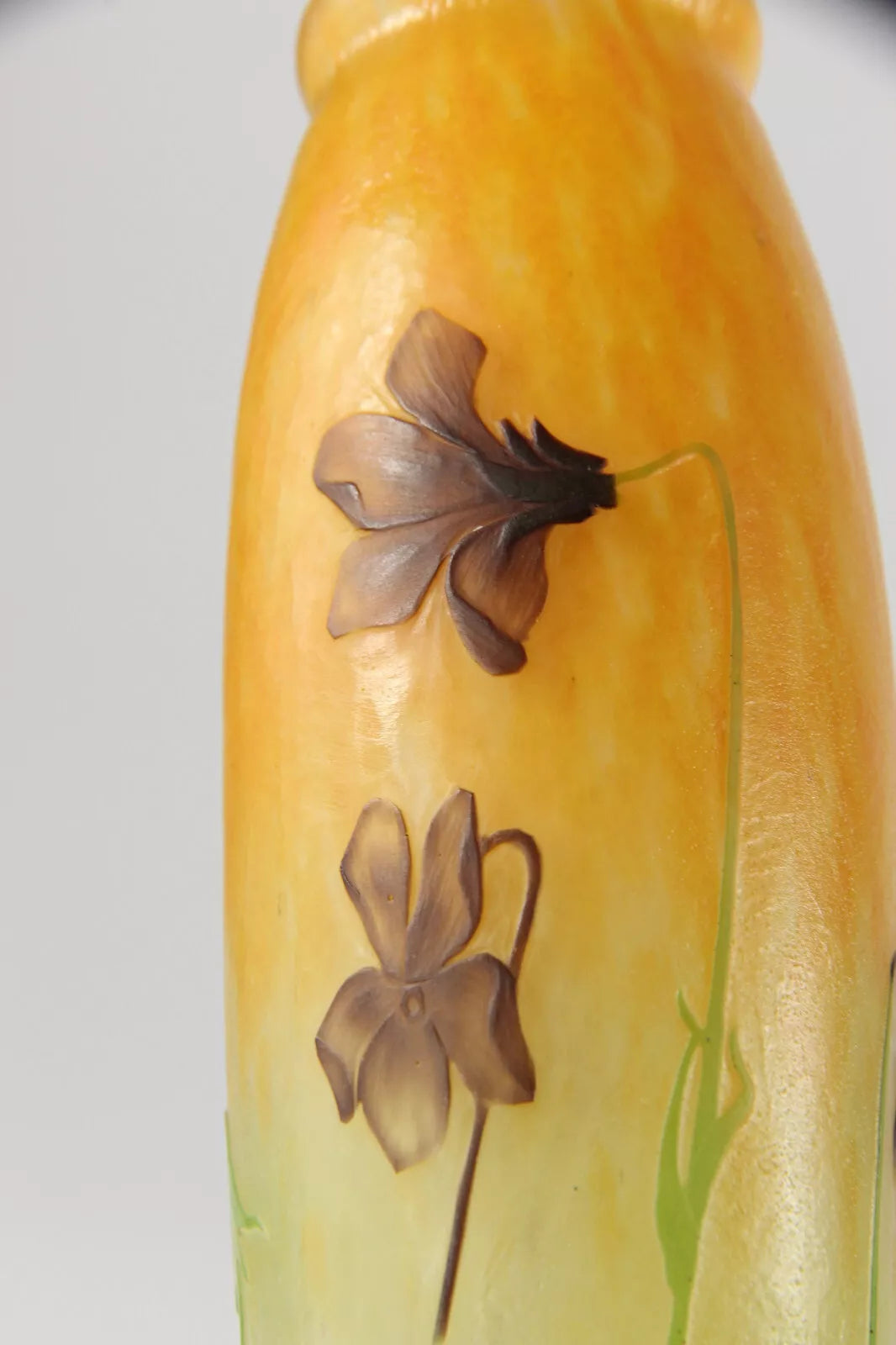 ドーム兄弟（ドームナンシー）スミレの花が描かれた花瓶