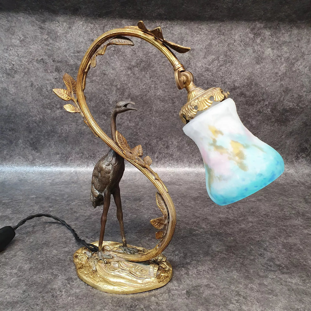 ミューラー兄弟 アオサギのブロンズと朝顔が幻想的に浮かび上がるデスクランプ 「パート・ド・ヴェール」