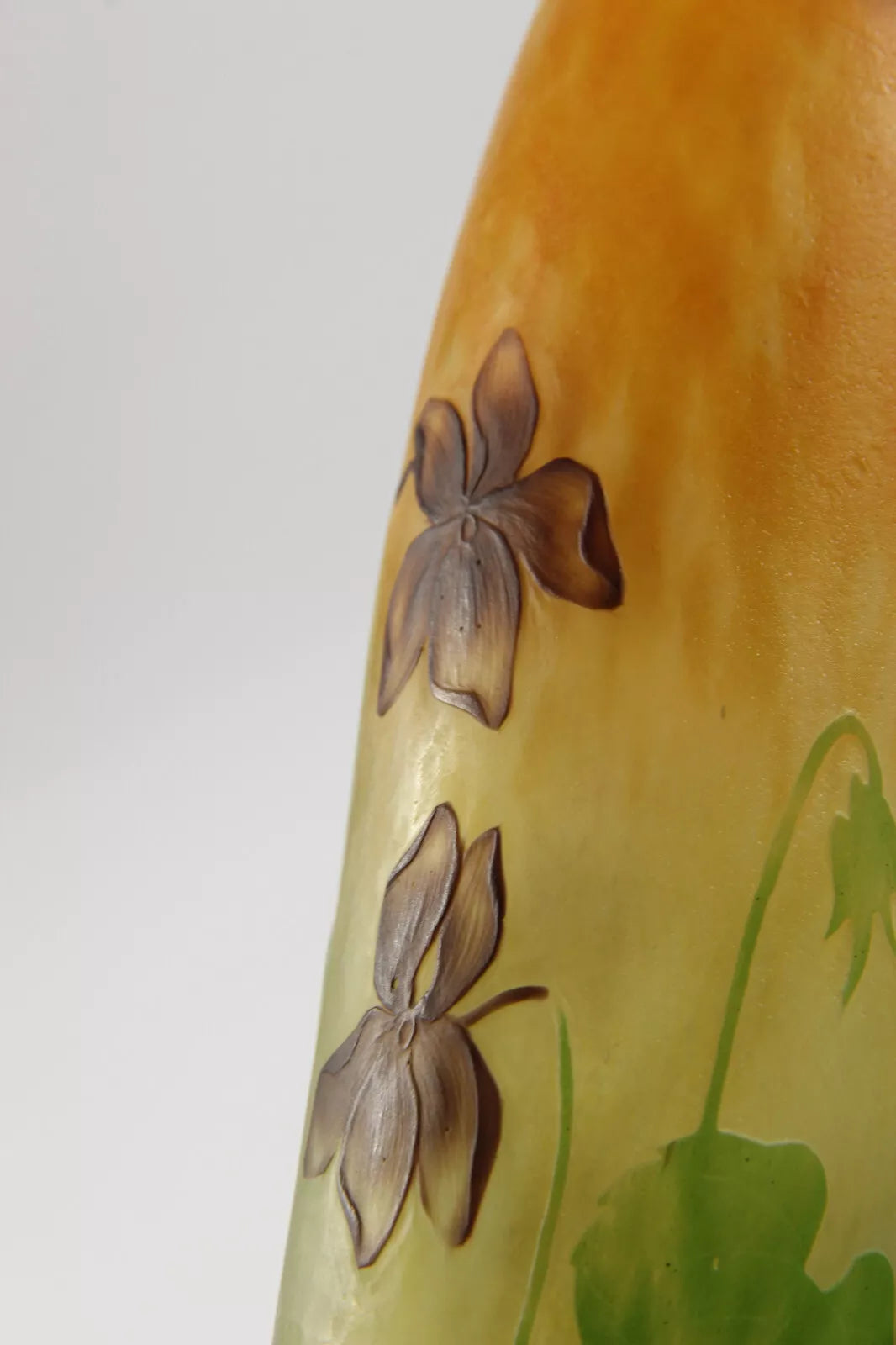 ドーム兄弟（ドームナンシー）スミレの花が描かれた花瓶