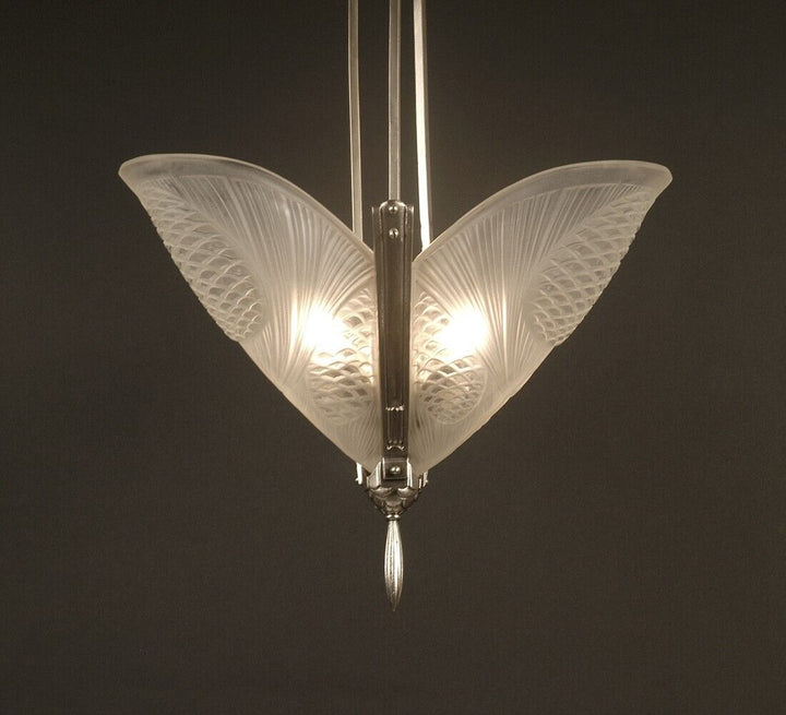 レオン・ユゲ、ドゥゲ アールデコ調シャンデリア シルバーメッキブロンズと型押しガラスのペンダントライト