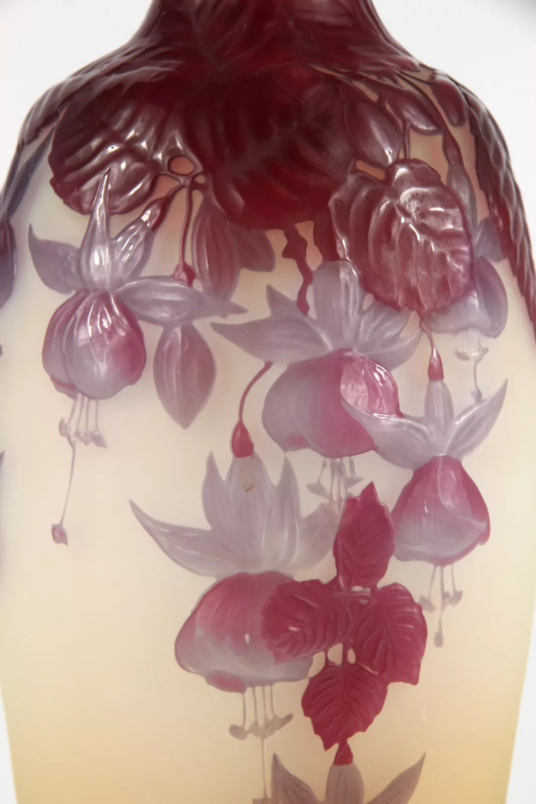 エミールガレ フクシアの花が描かれたスフレ技法の花瓶