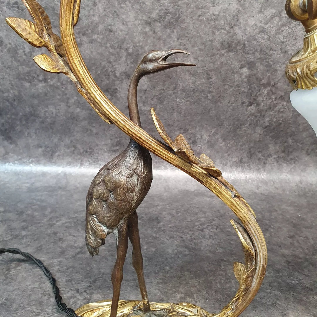 ミューラー兄弟 アオサギのブロンズと朝顔が幻想的に浮かび上がるデスクランプ 「パート・ド・ヴェール」