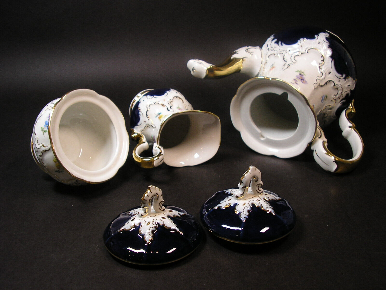 高級　Meissen マイセン　Bフォーム コバルトブルー　皿　20cm セット マイセン食器 Bフォーム コバルトと小華と金縁のティーセット