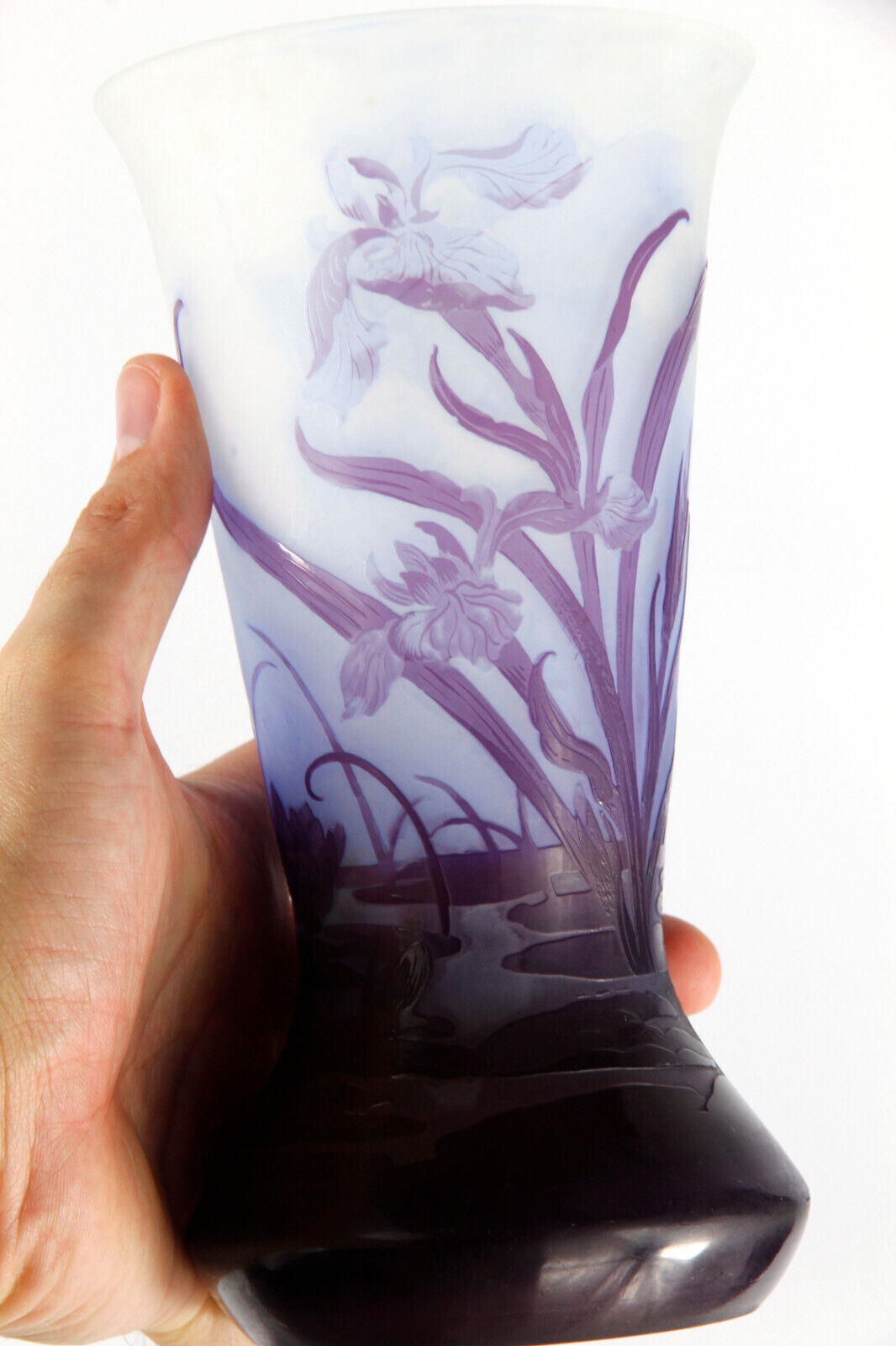 エミールガレ スイレンとアイリスの花が描かれた花瓶 アールヌーボー期