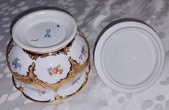 マイセン　Bフォーム食器セット  華麗な花が描かれたコーヒーセット 21点 ホワイト 1934年頃