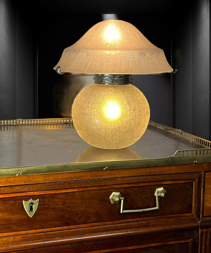 ドーム兄弟（ドームナンシー）ホワイトガラスランプ フロスト加工マット仕上げ