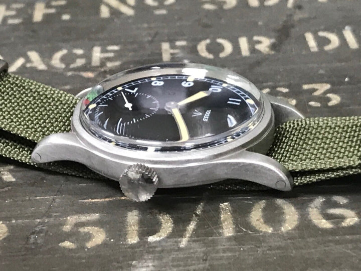 オメガ WW2 ダーティーダースウォッチ cal.30T2  希少な「VB」文字盤