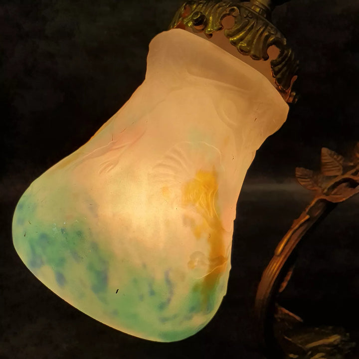 ミューラー兄弟 アオサギのブロンズと朝顔が幻想的に浮かび上がるデスクランプ 「パート・ド・ヴェール」