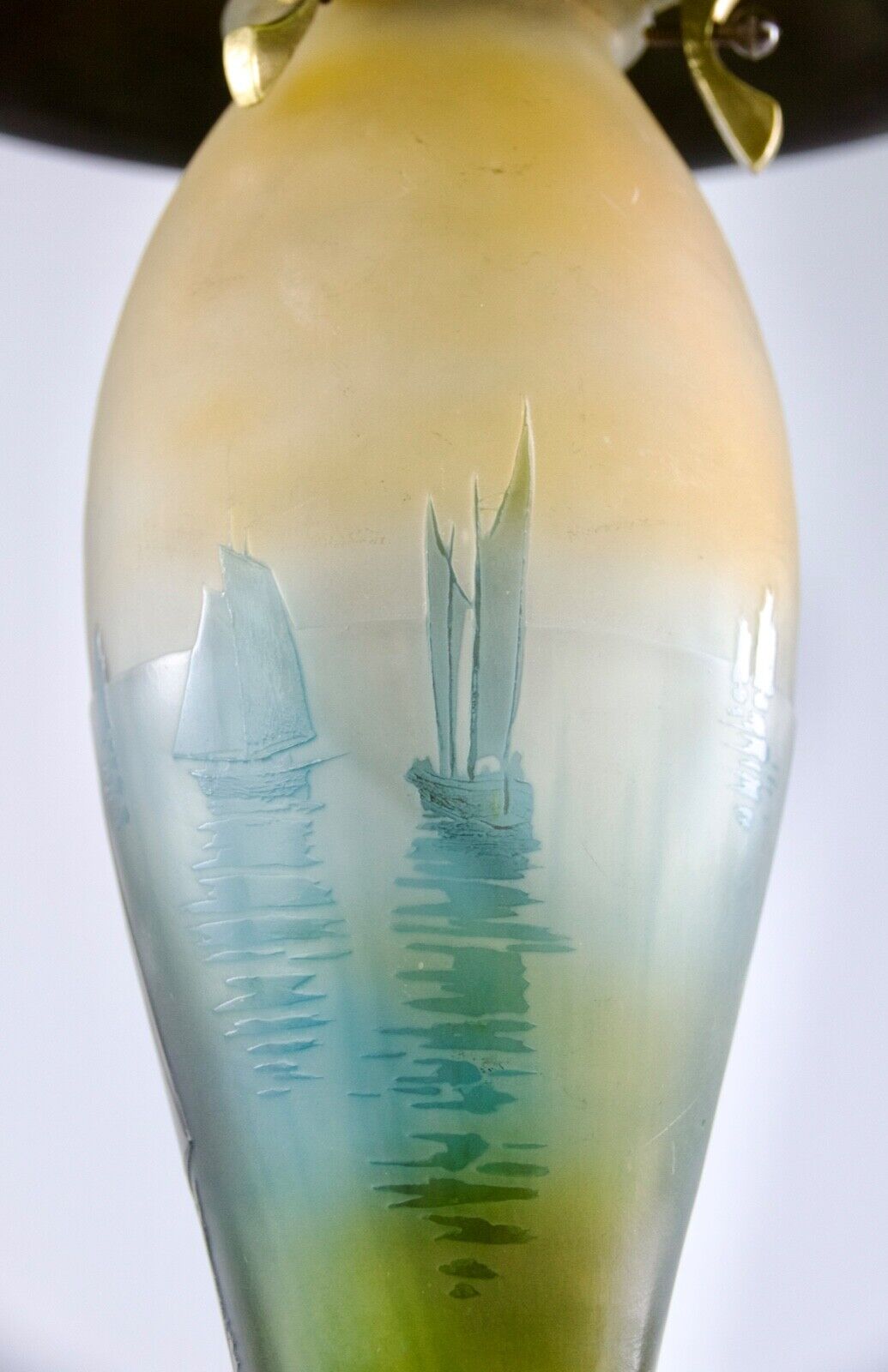 エミールガレ 「カモメと帆船」のアールヌーボー時代のアンティークテーブルランプ 1910年頃の作品