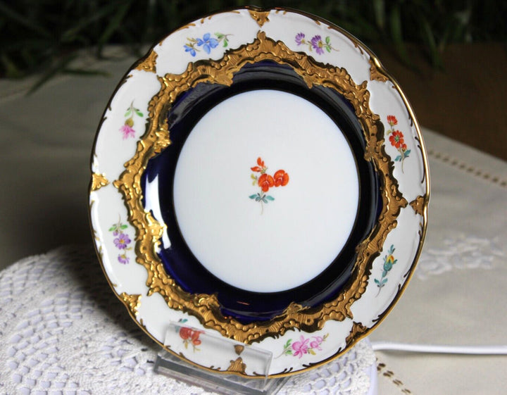 マイセン Bフォーム 花の絵が散りばめられたコバルトブルーの金縁