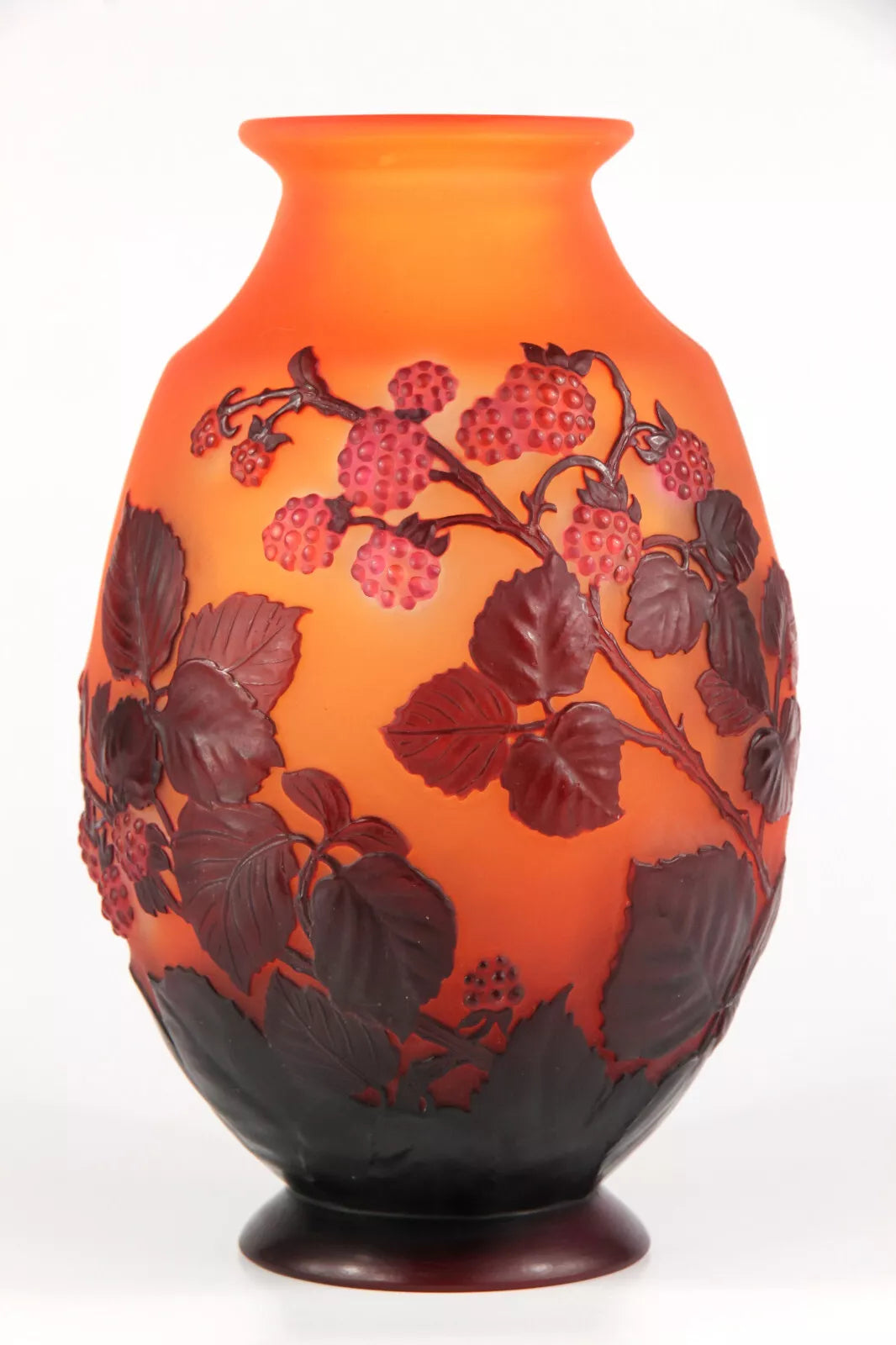 花柄　エミール・ガレ「花瓶」アンティーク エミールガレ ライラックの花柄が描かれた花瓶 – アンティークテーブル