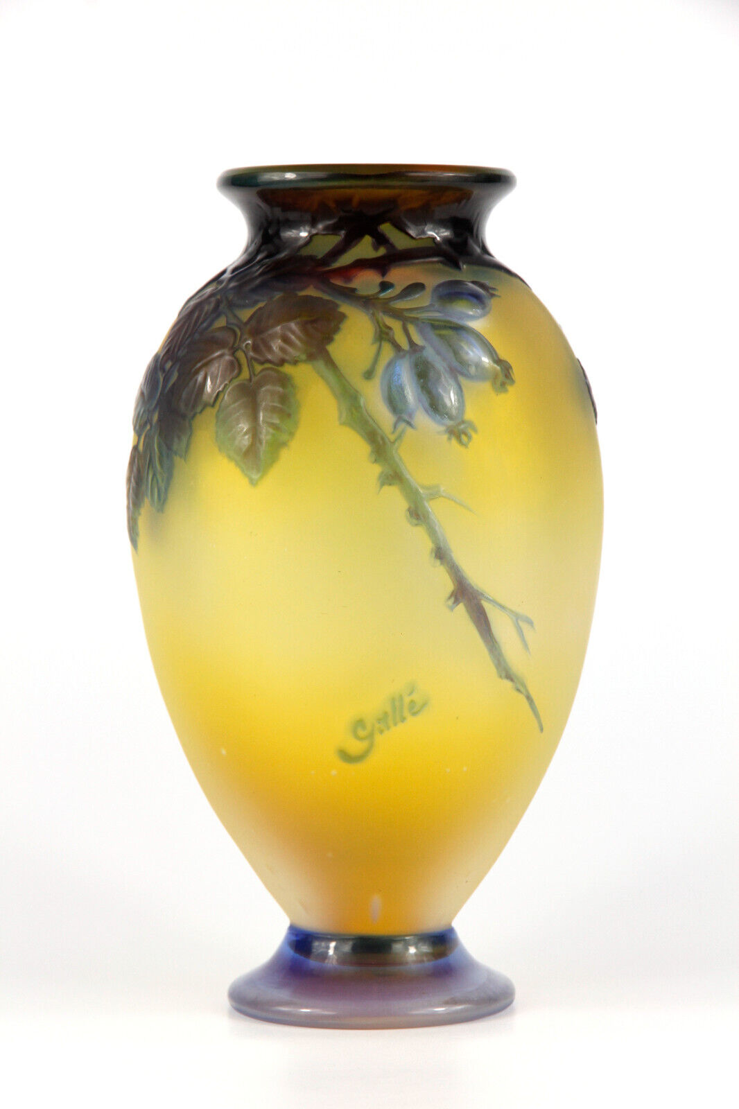 エミールガレ 薔薇の蕾が描かれた花瓶 1920年頃の作品　アールヌーボー期