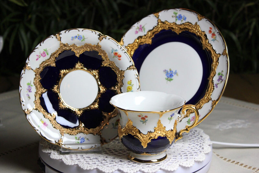 マイセン Bフォーム 花の絵が散りばめられたコバルトブルーの金縁コーヒーセット2