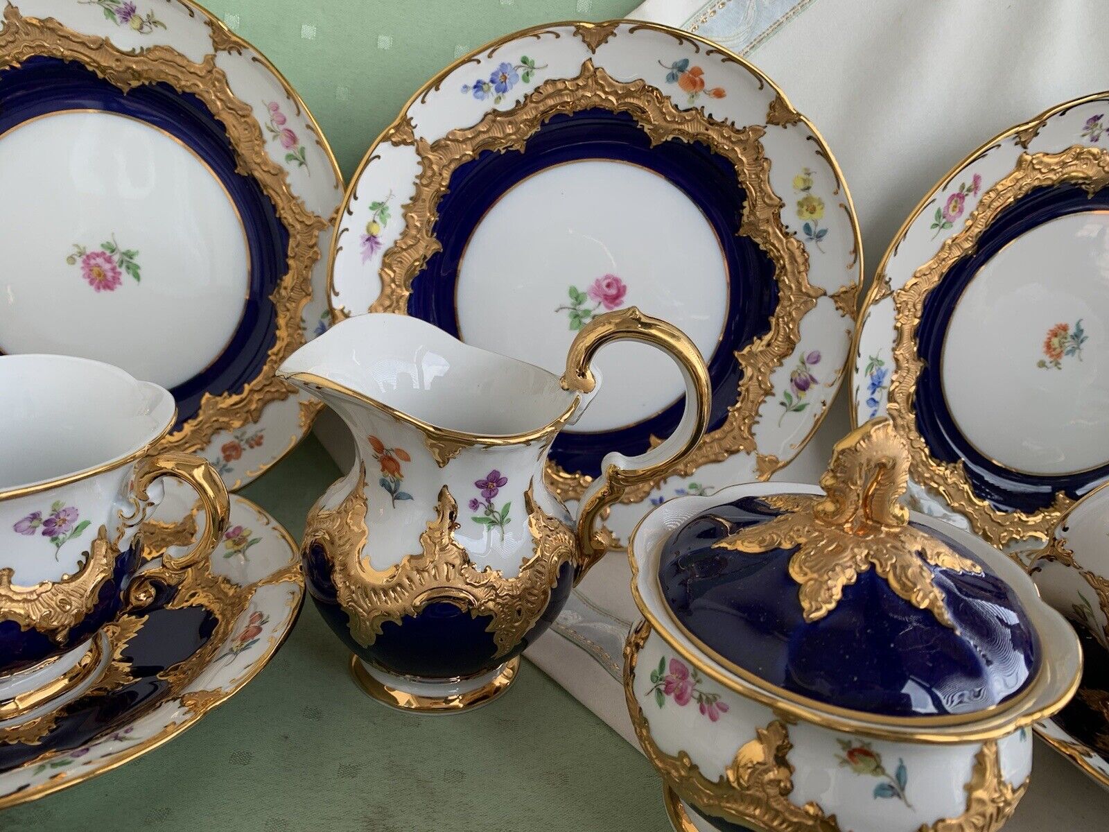 格安 マイセン meissen コバルト ゴールド プレート マイセン食器 Bフォーム コバルトブルーに小花とグランツゴールド