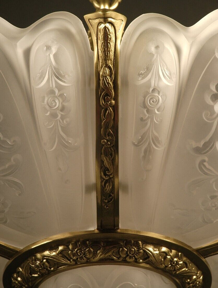 ラ・ラスレリー・ブリュッセロワーズ アールデコ調ブロンズとガラスの大型シャンデリア「ナクロクリスタル」