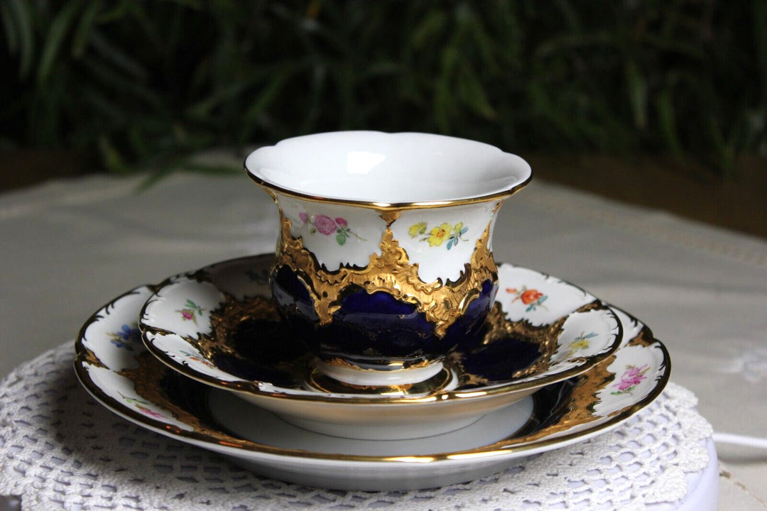 マイセン Bフォーム 花の絵が散りばめられたコバルトブルーの金縁コーヒーセット