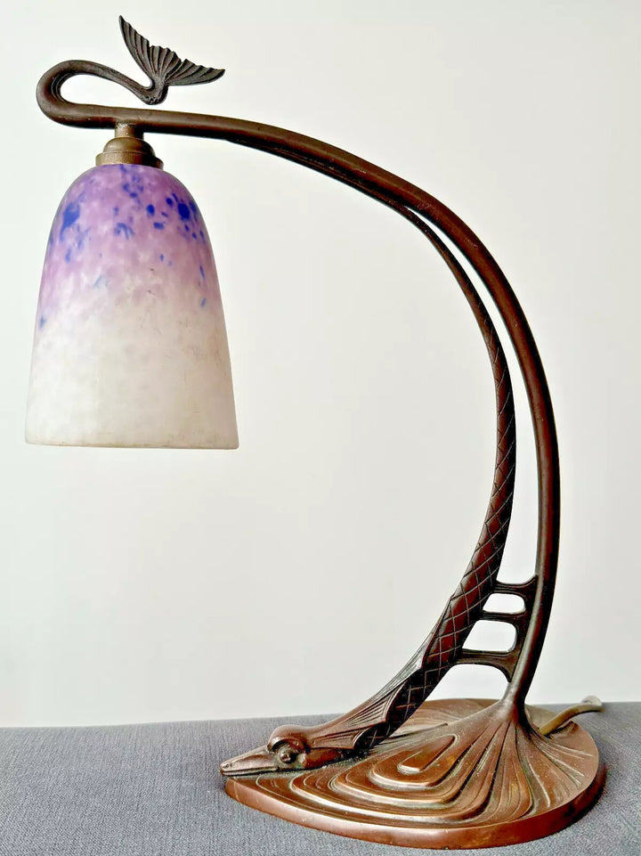 シュナイダー兄弟 魚モチーフ ガラスシェードテーブルランプ （ブロンズ製台座）