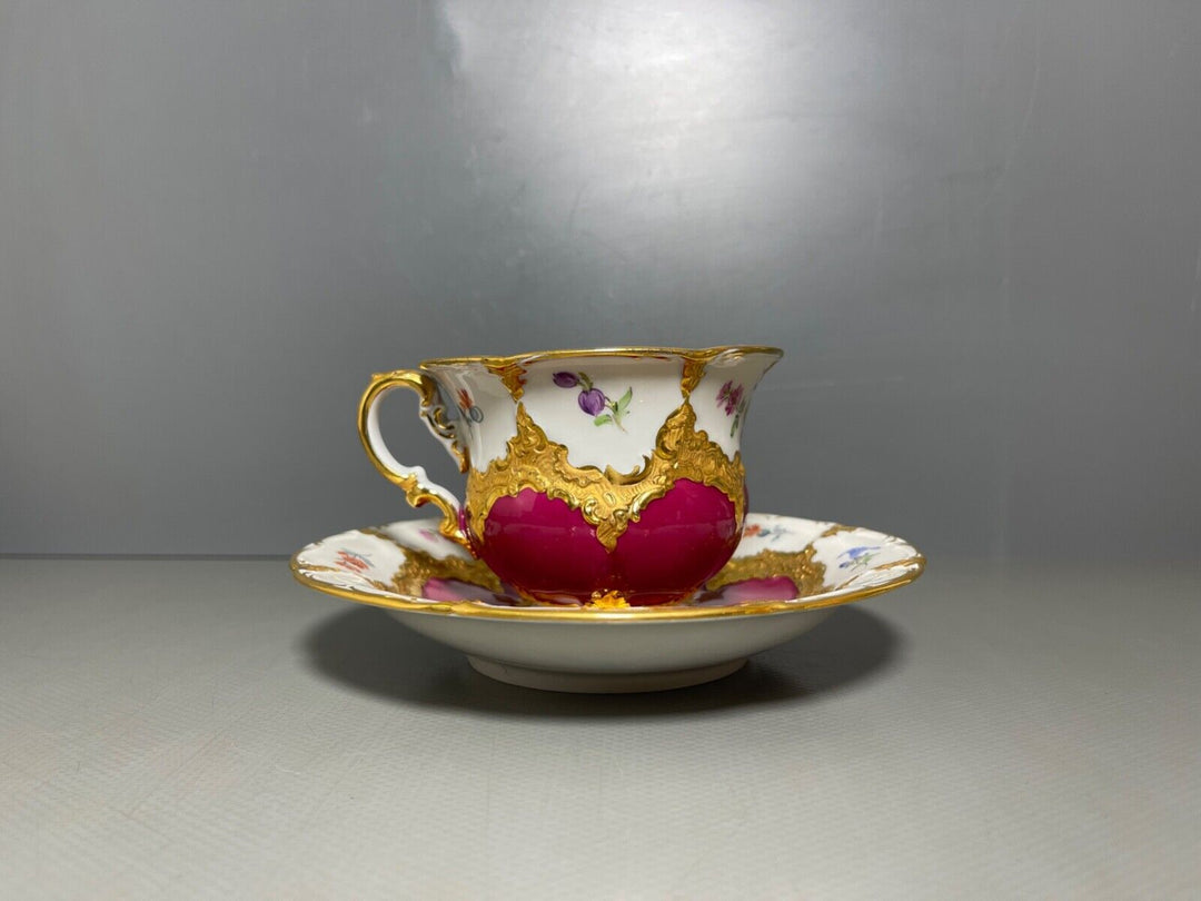 マイセン　Bフォーム　ワインレッドカップ＆ソーサー＆プレートセット　２級品