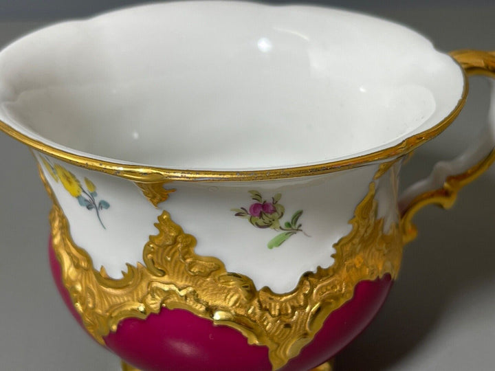 マイセン　Bフォーム　ワインレッドカップ＆ソーサー＆プレートセット　２級品